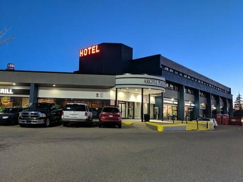 Внешний вид отеля Argyll Plaza Hotel в Эдмонтоне