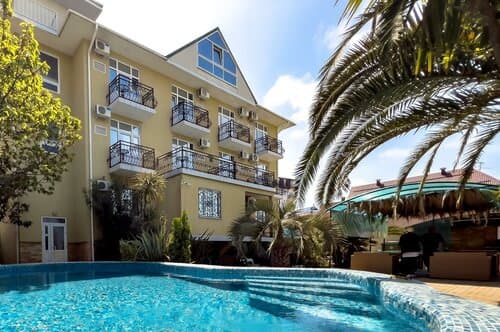 Внешний вид отеля Ренессанс в городском округе Сириусе