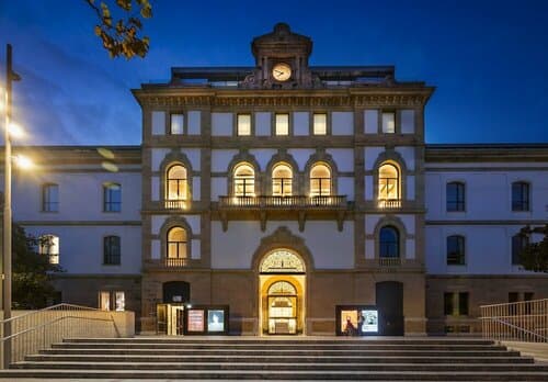 Внешний вид отеля Отель One Shot Tabakalera House в Доностия-Сан-Себастьяне