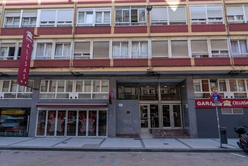 Внешний вид отеля Hotel Faranda Express Alisas Santander в Сантандере