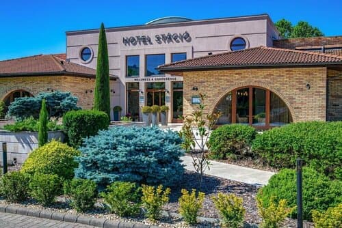 Внешний вид отеля Budapest Airport Hotel Stacio Wellness & Conference
