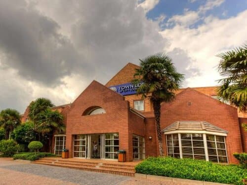 Внешний вид отеля Road Lodge Sandton Grayston Drive в Йоханнесбурге