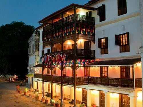 Внешний вид отеля Mizingani Seafront Hotel