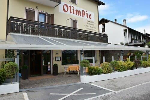 Внешний вид отеля Hotel Olimpic