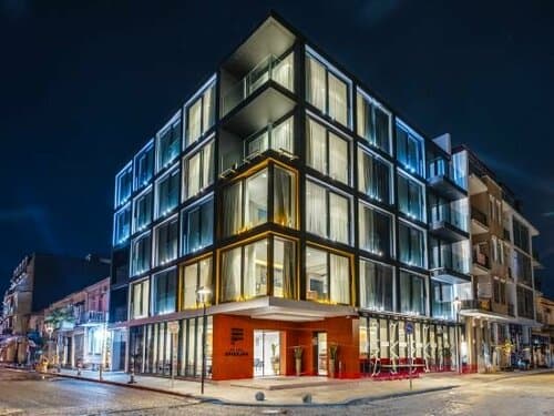 Внешний вид отеля Piazza Epigraph в Батуми