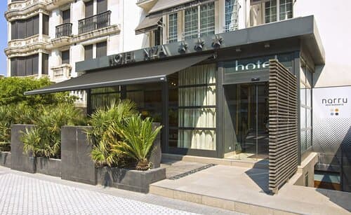 Внешний вид отеля Hotel Niza в Доностия-Сан-Себастьяне