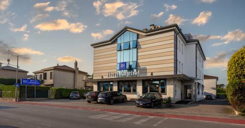 Внешний вид отеля iH Hotels Padova Admiral в Падуе