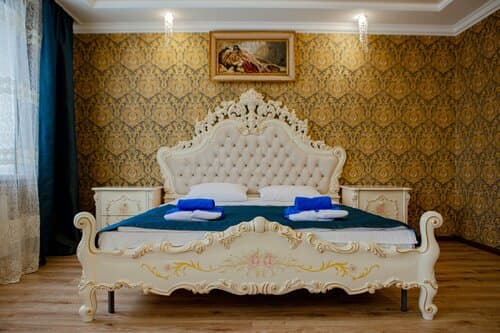 Внешний вид отеля Версаль в Домбае