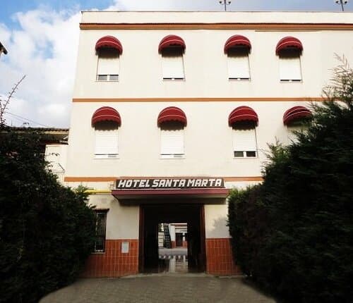 Внешний вид отеля Hotel Santa Marta