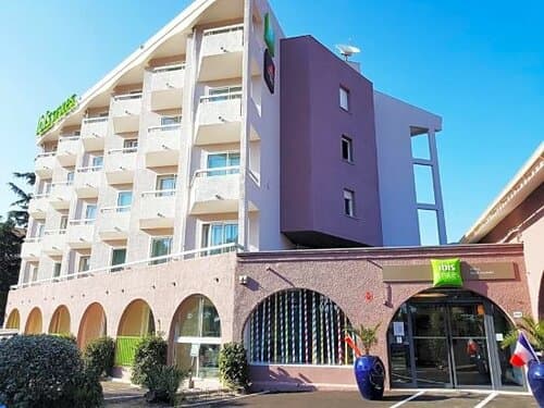 Внешний вид отеля Ibis Styles Frejus Saint-Raphael