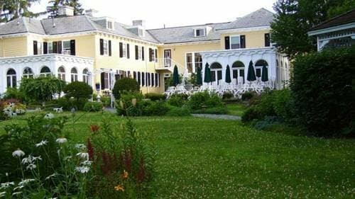 Внешний вид отеля The Lilac Inn