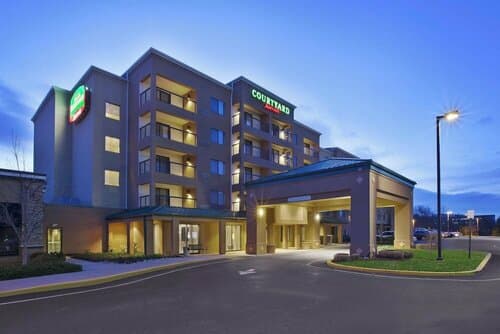 Внешний вид отеля Courtyard Somerset by Marriott