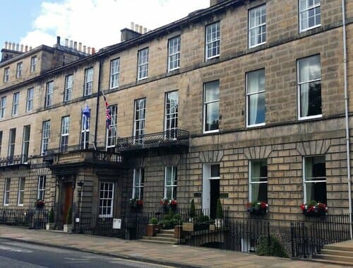 Внешний вид отеля The Royal Scots Club Edinburgh в Эдинбурге