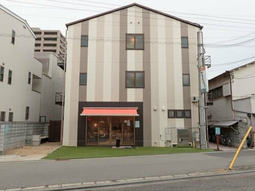 Внешний вид отеля J-Hoppers Osaka Universal - Hostel в Японии