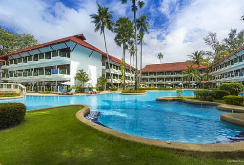 Внешний вид отеля Amora Beach Resort Phuket в Чонге Тале