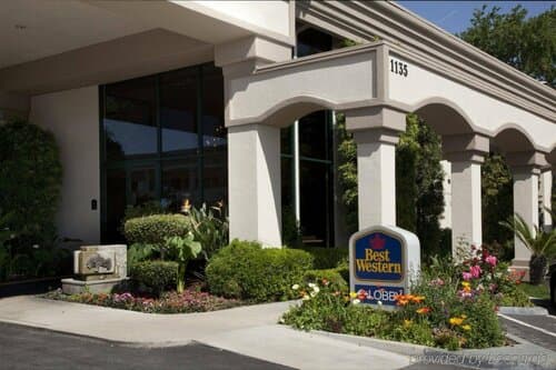 Внешний вид отеля Best Western Plus Black Oak