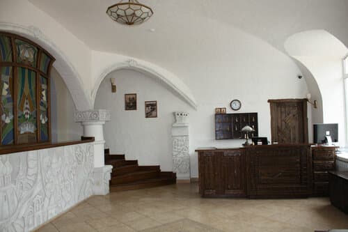 Внешний вид отеля Золотая набережная в Пскове