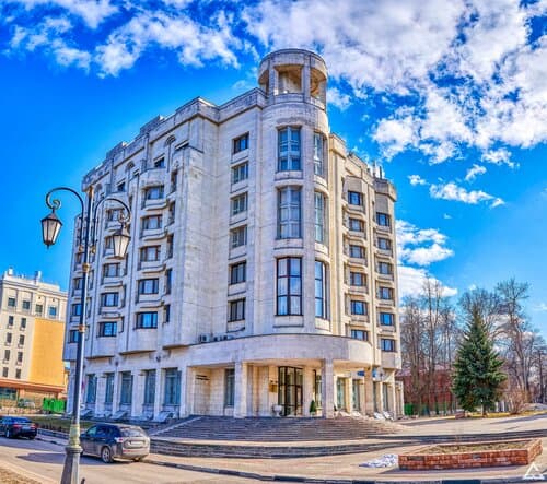 Внешний вид отеля Октябрьская в Кремле