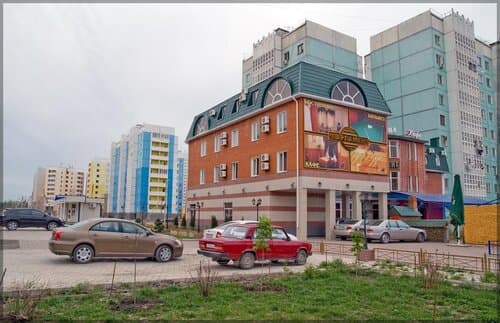 Внешний вид отеля Парламент