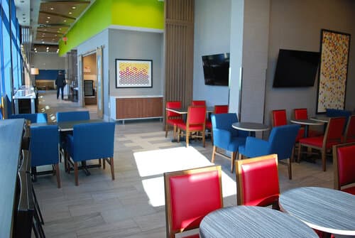 Внешний вид отеля Holiday Inn Express Vancouver Airport Richmond