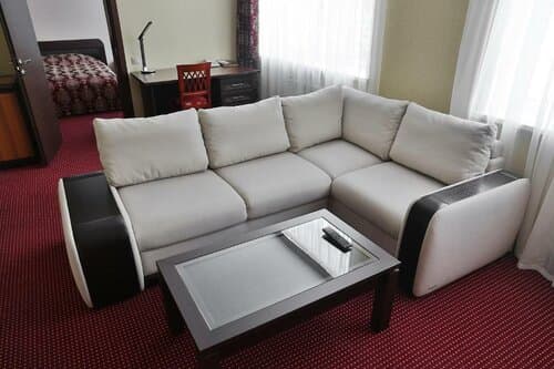 Внешний вид отеля Нефтяник в Тюмени