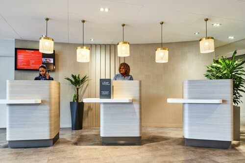 Внешний вид отеля Ibis Paris Porte De Montreuil