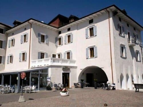 Внешний вид отеля Geier в Наго-Торболях