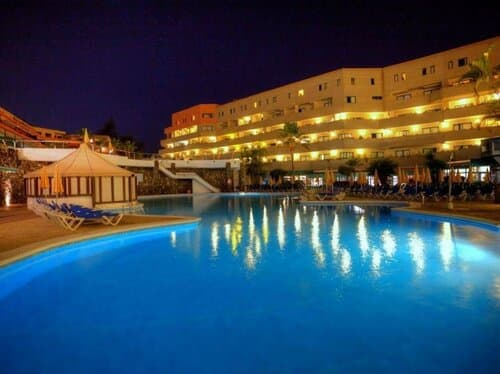 Внешний вид отеля Alua Tenerife в Порто-де-ла-Крусе