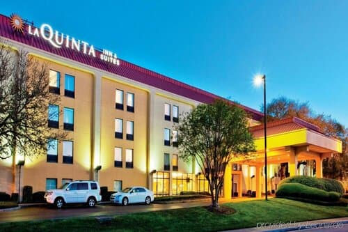 Внешний вид отеля La Quinta Inn & Suites by Wyndham Charleston Riverview в Чарлстоне