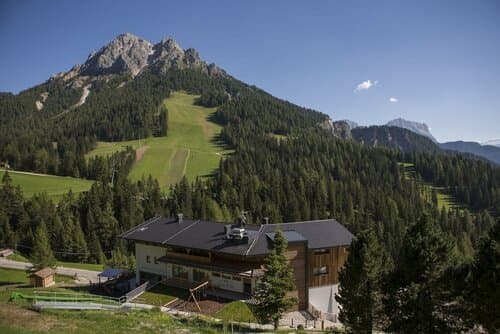 Внешний вид отеля Alpine Hotel Gran Fodá в Марео - Эннеберге - Мареббе