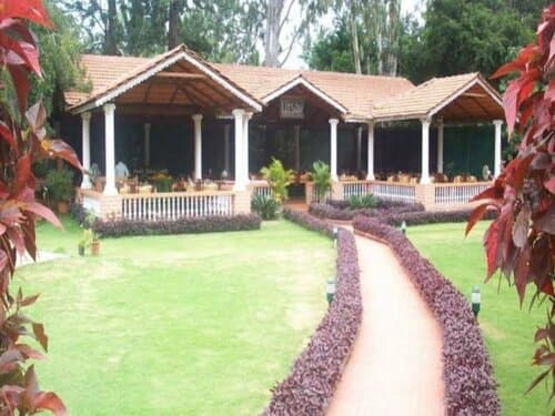 Внешний вид отеля Radiant Resort в Бангалоре