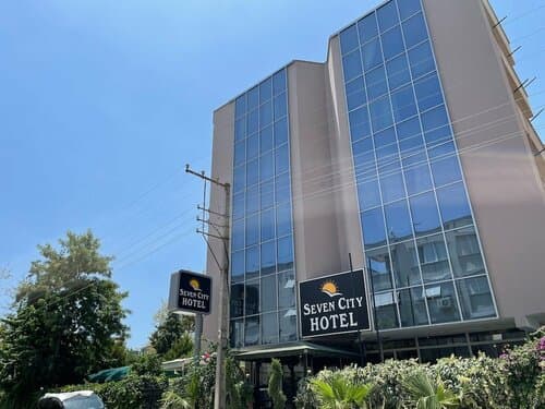 Внешний вид отеля Seven City Hotel