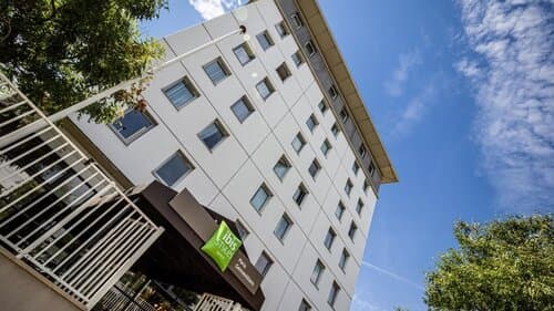Внешний вид отеля Ibis styles Paris Gennevilliers