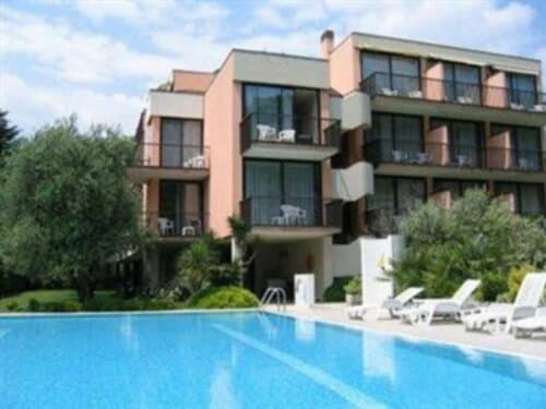 Внешний вид отеля Hotel Holiday Sport & Relax в Наго-Торболях