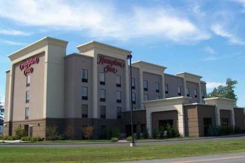 Внешний вид отеля Hampton Inn Oneonta