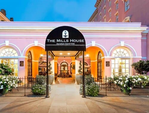 Внешний вид отеля The Mills House Wyndham Grand Hotel в Чарлстоне