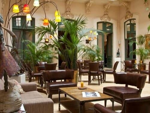 Внешний вид отеля Le Grand Hotel в Эре