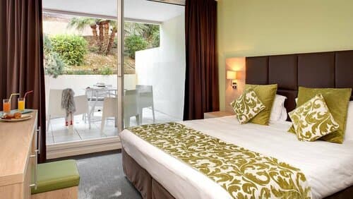 Внешний вид отеля Royal Cottage в Касси