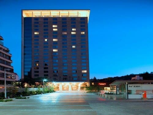 Внешний вид отеля Pullman Santiago Vitacura