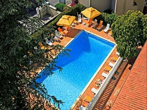 Внешний вид отеля Madame Mere