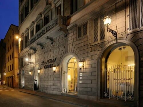 Внешний вид отеля Отель Grand Hotel Cavour