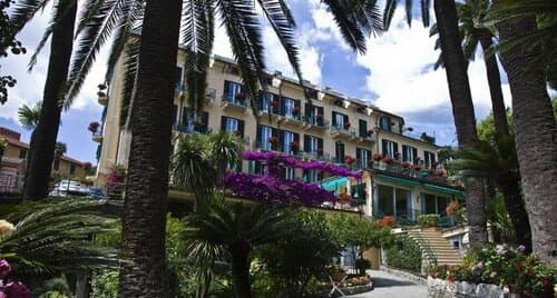 Внешний вид отеля Hotel Metropole