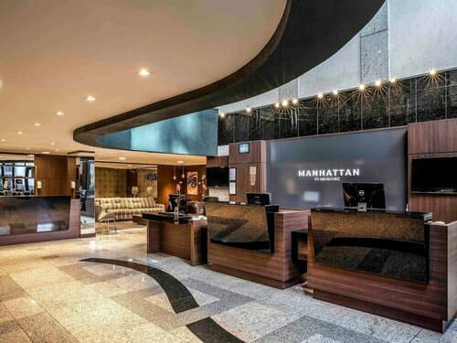 Внешний вид отеля Manhattan Porto Alegre by Mercure в Порту-Алегри