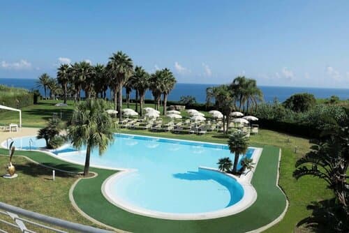Внешний вид отеля Infinity Resort Tropea