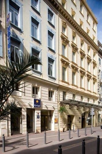 Внешний вид отеля Carre Vieux Port в Марсели