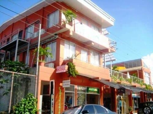 Внешний вид отеля Hotel Las Colinas