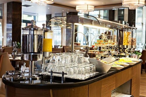 Внешний вид отеля Holiday Inn Ankara - Kavaklidere