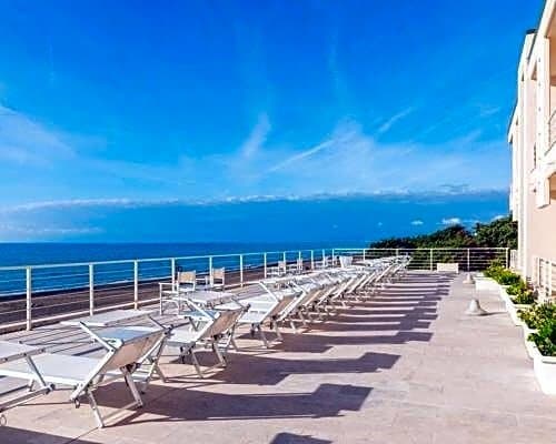 Внешний вид отеля Hotel Alta la Vista