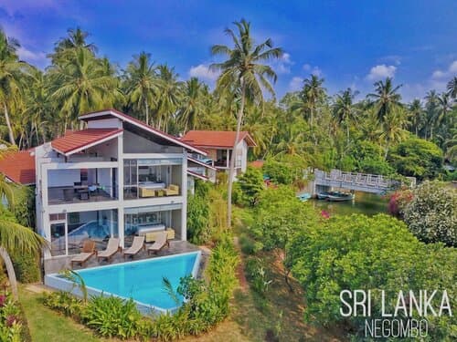 Внешний вид отеля Waterland