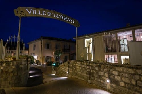 Внешний вид отеля Hotel Ville sull'Arno